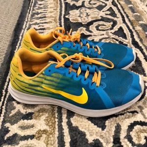 Boys Nike Blue and Yellow Sneaker Size 7Y